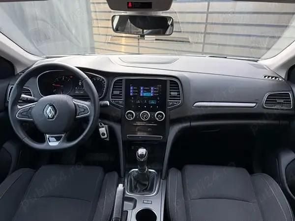 Second-hand Renault Mégane IV 116 CP (85 kW) 2022 Argintiu Hatchback