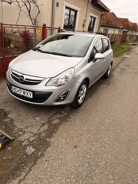 Second-hand Opel Corsa 100 CP (73 kW) 2013 Hatchback