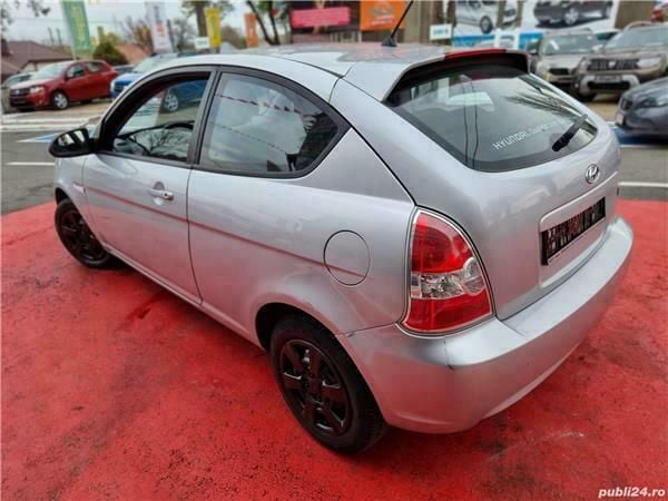 Second-hand Hyundai Accent 97 CP (71 kW) 2008 Argintiu Coupe