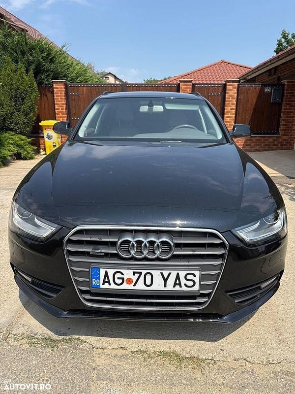 Negru Utilizat 2014 Audi A4 Ambiente Break | 9.900 EUR (Preț OK) - Imagine 1/4