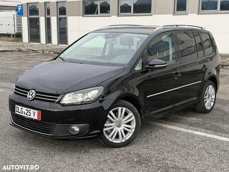 Second-hand VW Touran Highline 140 CP (102 kW) 2012 Culoarenegru Monovolum