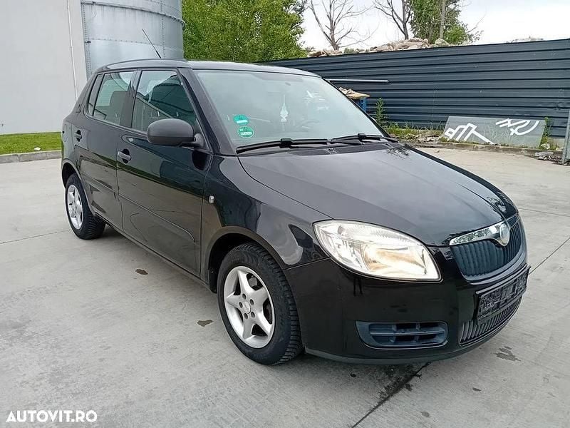 Culoarenegru Utilizat 2010 Skoda Fabia Classic Hatchback | 2.580 EUR (Preț OK) - Imagine 1/4