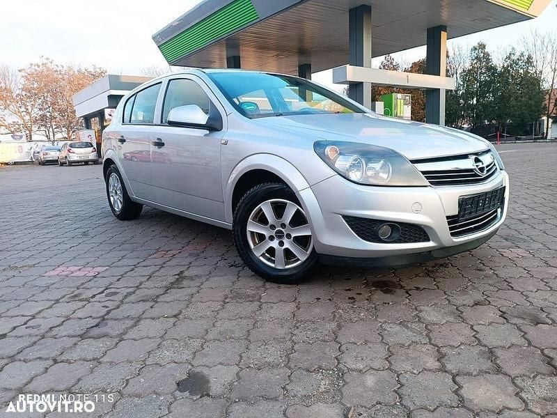 Culoareargint Utilizat 2010 Opel Astra Cosmo | 2.650 EUR (Preț OK) - Imagine 1/4