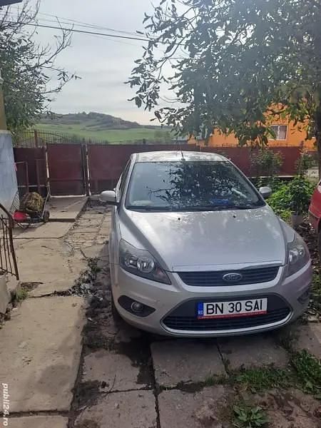 Utilizat 2010 Ford Focus Hatchback | 4.000 EUR (Scump) - Imagine 1/4