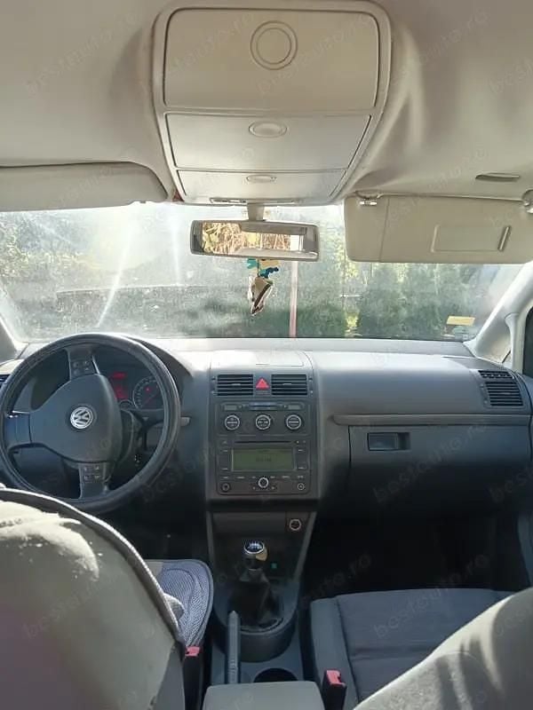 Gri Second-hand 2006 VW Touran Monovolum | 1.700 EUR (Preț OK) - Imagine 1/4