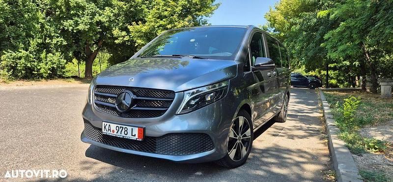 Culoaregri Utilizat 2023 Mercedes V220 Monovolum | 44.990 EUR (Preț OK) - Imagine 1/4