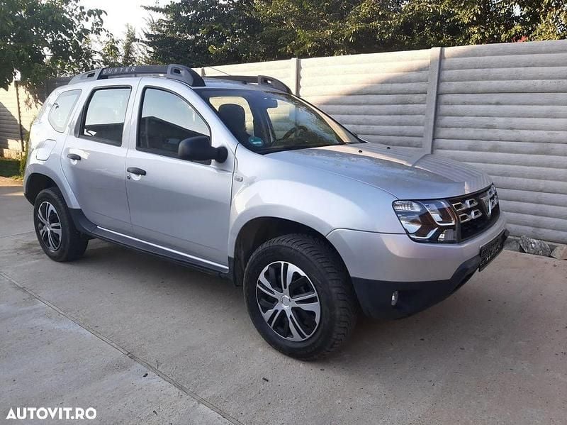 Gri Utilizat 2018 Dacia Duster Ambiance SUV | 6.500 EUR (Super Preț) - Imagine 1/4
