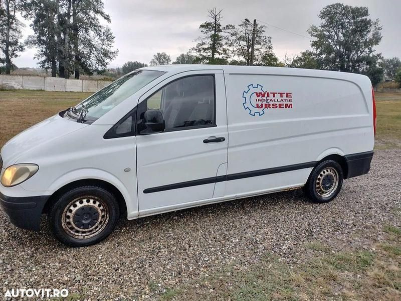 Culoarealb Utilizat 2007 Mercedes Vito Monovolum | 3.600 EUR - Imagine 1/4