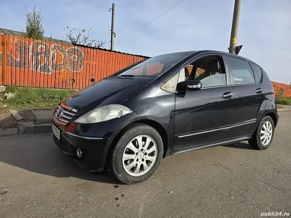 Negru Utilizat 2006 Mercedes A170 Monovolum | 1.700 EUR (Super Preț) - Imagine 1/4