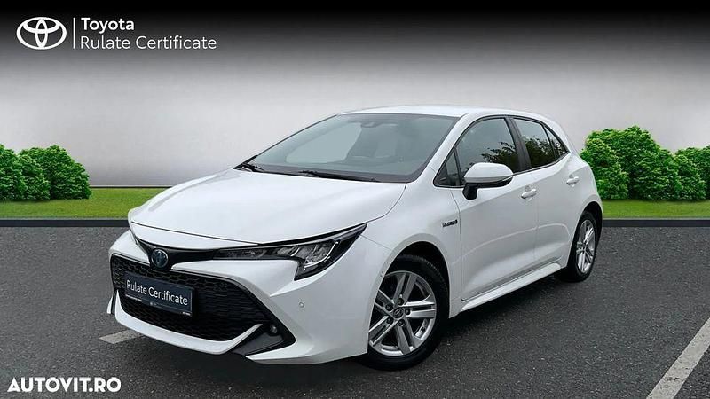 Second-hand Toyota Corolla 122 CP (89 kW) 2021 Culoarealb Hatchback