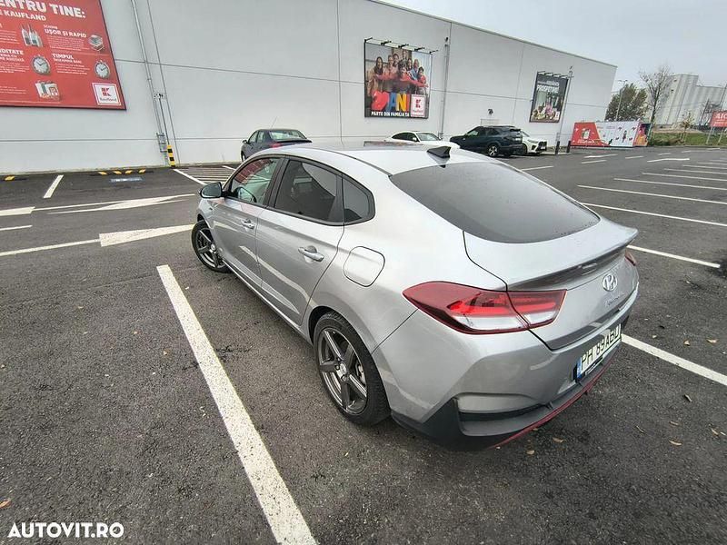 Culoareargint Utilizat 2021 Hyundai i30 N Line Coupe | 12.750 EUR - Imagine 1/4