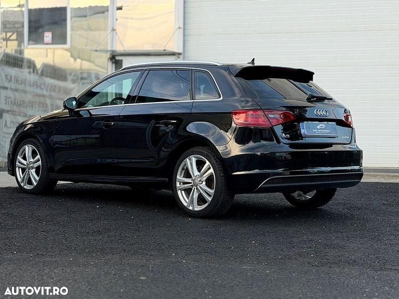 Second-hand Audi A3 S-Line 110 CP (80 kW) 2015 Culoarenegru Hatchback