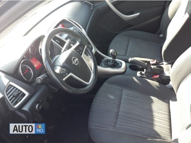 Second-hand Opel Astra 110 CP (80 kW) 2011 Negru Break