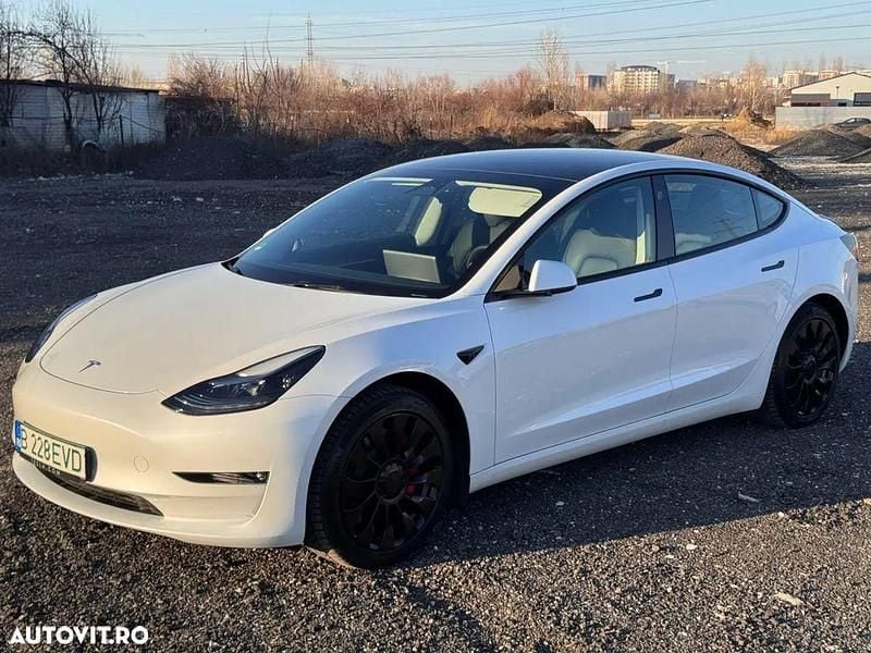 Culoarealb Utilizat 2023 Tesla Model 3 Berlinǎ | 36.905 EUR (Puțin scump) - Imagine 1/4