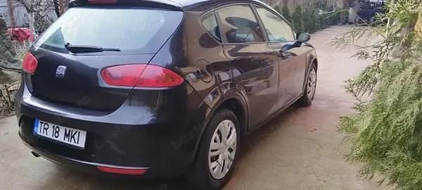 Second-hand Seat Leon 75 CP (55 kW) 2011 Hatchback