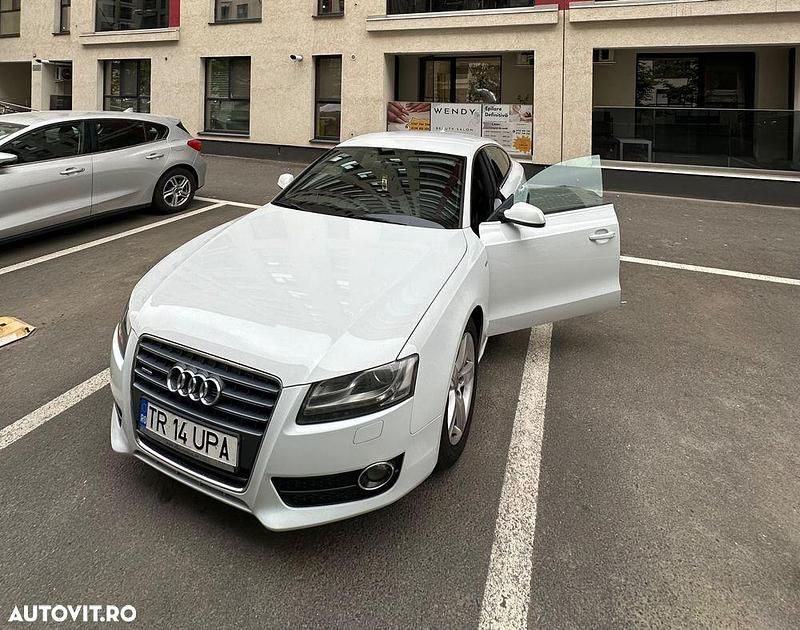 Alb Utilizat 2011 Audi A5 Sportback | 9.000 EUR - Imagine 1/4