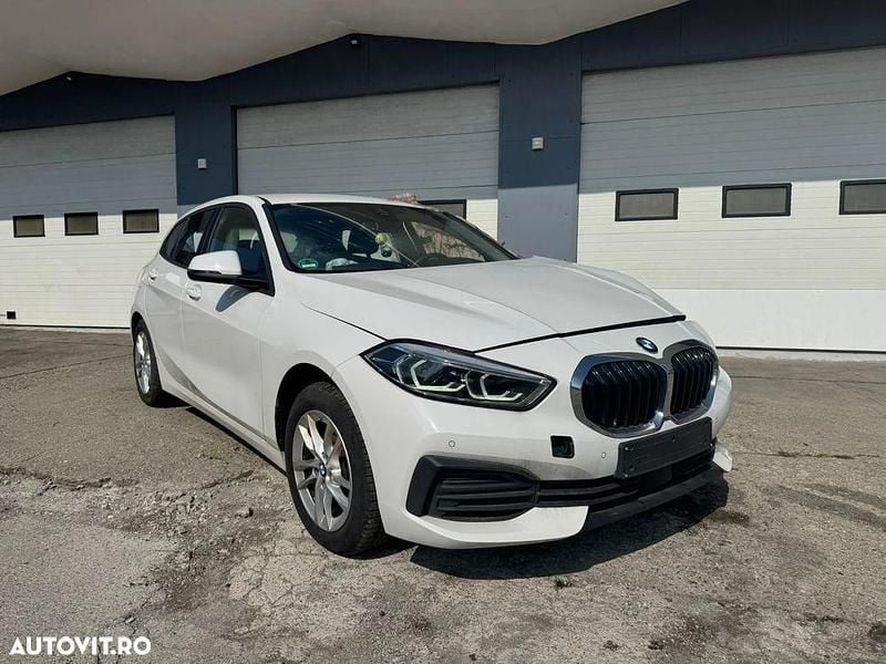 Culoarealb Utilizat 2021 BMW 118 Advantage Hatchback | 7.900 EUR - Imagine 1/4