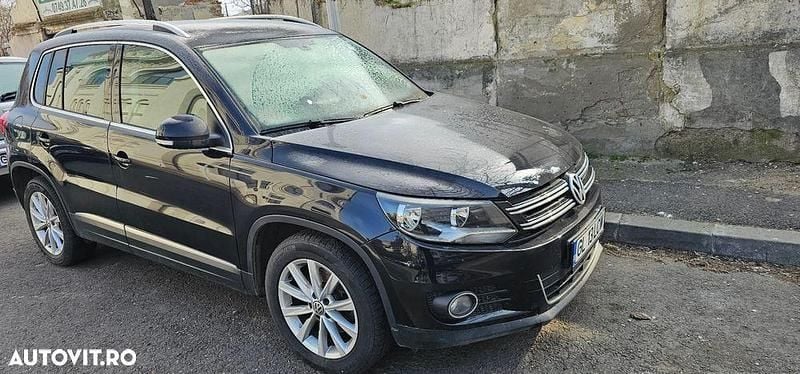 Culoarenegru Utilizat 2016 VW Tiguan Comfortline SUV | 10.999 EUR (Super Preț) - Imagine 1/4