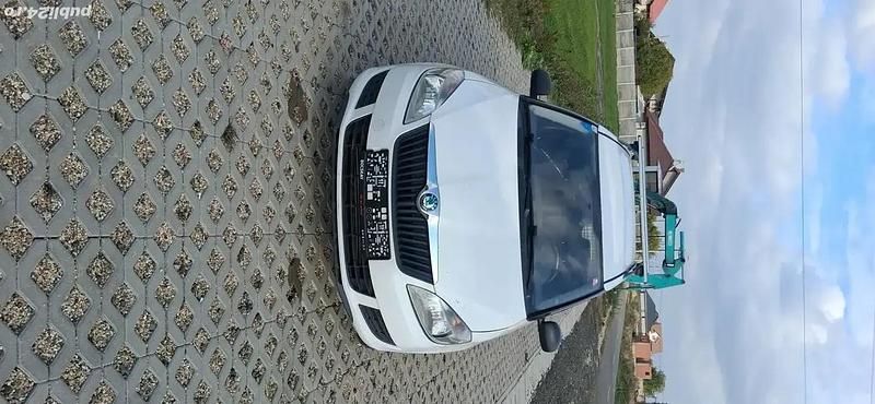 Utilizat 2010 Skoda Roomster | 2.099 EUR - Imagine 1/4