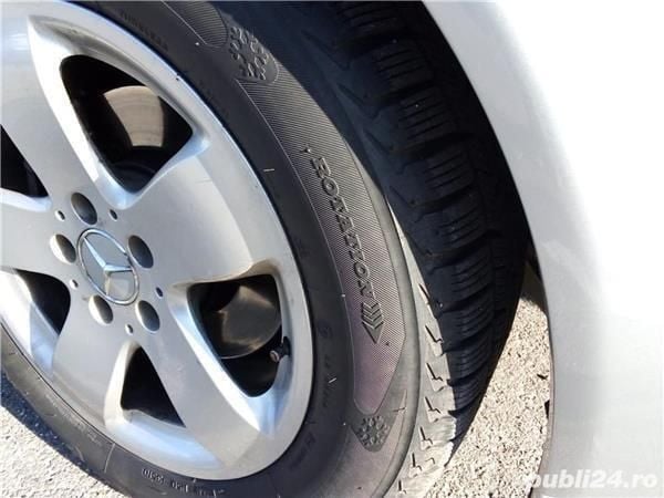 Second-hand Mercedes E320 200 CP (147 kW) 2005 Argintiu Berlinǎ