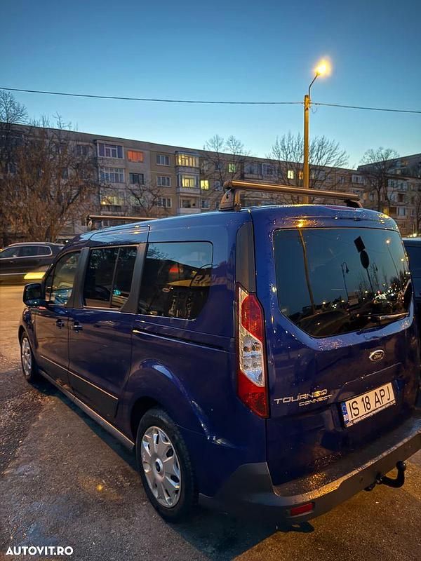Second-hand Ford Tourneo Connect 115 CP (84 kW) 2014 Culoarealbastru Monovolum