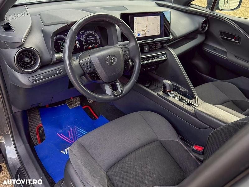 Second-hand Toyota C-HR Business Edition 140 CP (102 kW) 2024 Culoaregri SUV