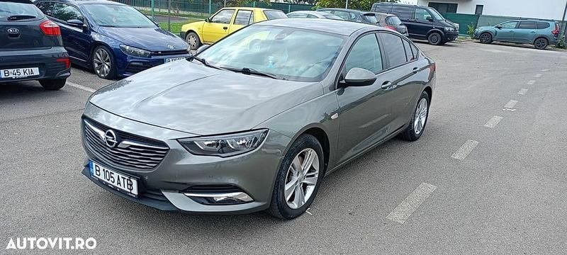 Culoareverde Utilizat 2018 Opel Insignia Active Berlinǎ | 12.700 EUR (Preț OK) - Imagine 1/4