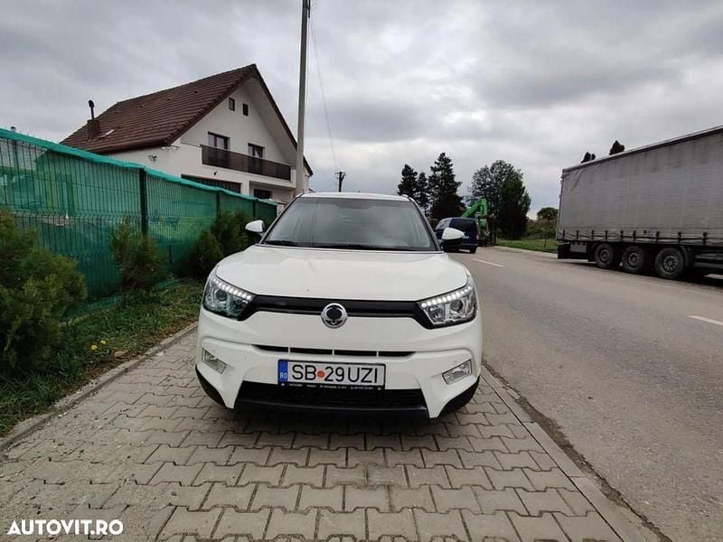 Culoarealb Utilizat 2016 Ssangyong (KGM) Tivoli SUV | 8.550 EUR - Imagine 1/4