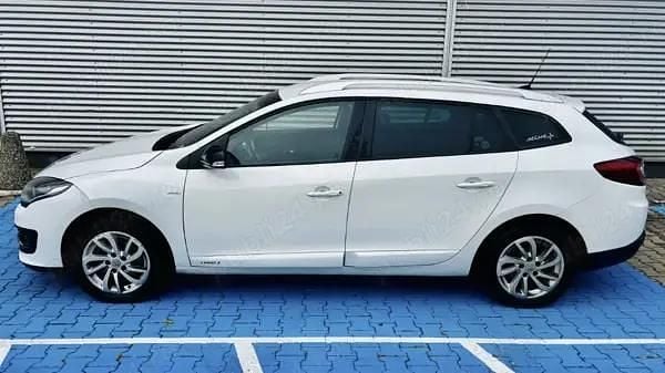 Utilizat 2015 Renault Mégane III Break | 4.350 EUR (Preț bun) - Imagine 1/4