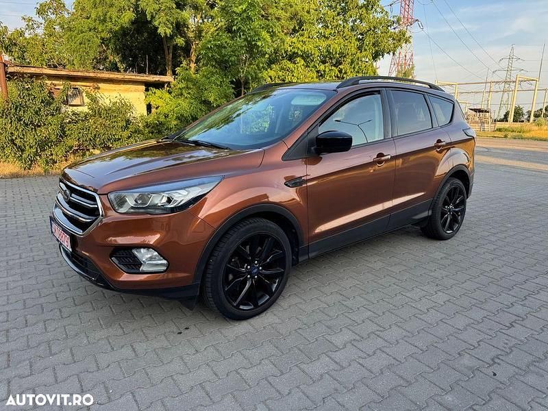 Maro Utilizat 2017 Ford Escape SUV | 11.500 EUR - Imagine 1/4