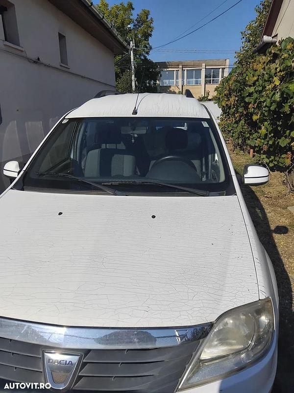 Culoarealb Utilizat 2012 Dacia Logan MCV Lauréate Break | 2.700 EUR (Preț OK) - Imagine 1/2