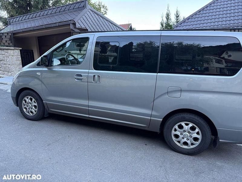 Culoareargint Utilizat 2010 Hyundai H-1 Van | 7.700 EUR - Imagine 1/4