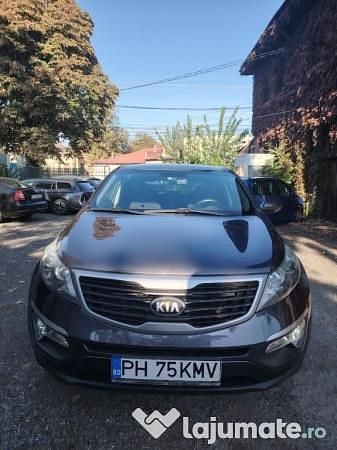 Gri Utilizat 2013 Kia Sportage SUV | 9.500 EUR (Preț OK) - Imagine 1/4