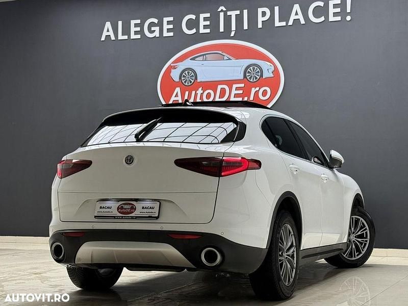 Second-hand Alfa Romeo Stelvio 180 CP (132 kW) 2017 Culoarealb SUV