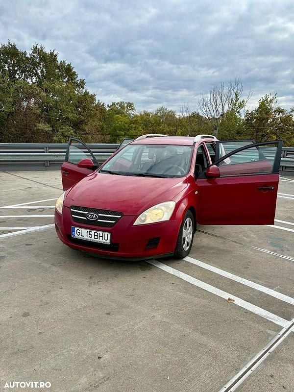 Culoarerosu Utilizat 2009 Kia Ceed Sportswagon EX Break | 2.800 EUR (Super Preț) - Imagine 1/4