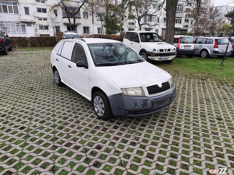 Alb Utilizat 2003 Skoda Fabia Berlinǎ | 499 EUR (Preț bun) - Imagine 1/4