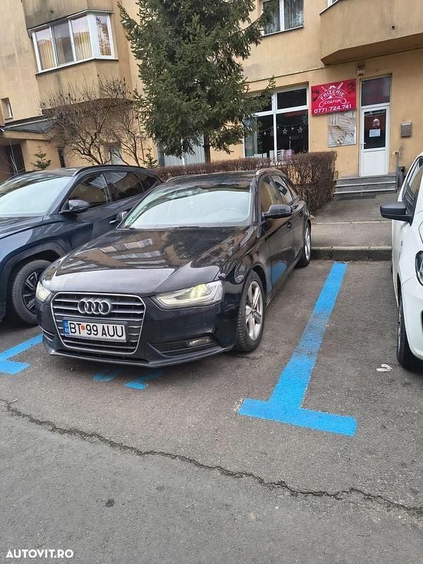 Culoarenegru Utilizat 2012 Audi A4 Break | 7.250 EUR (Preț OK) - Imagine 1/4