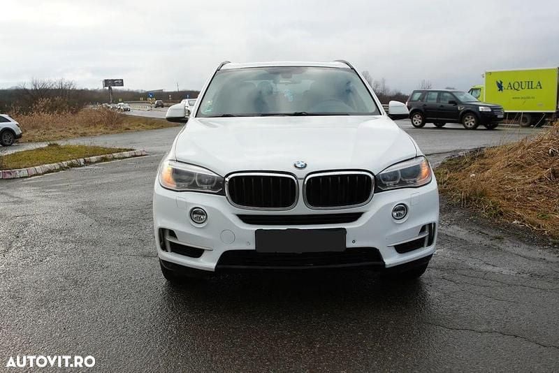 Second-hand BMW X5 Comfort Edition 258 CP (189 kW) 2015 Culoarealb SUV