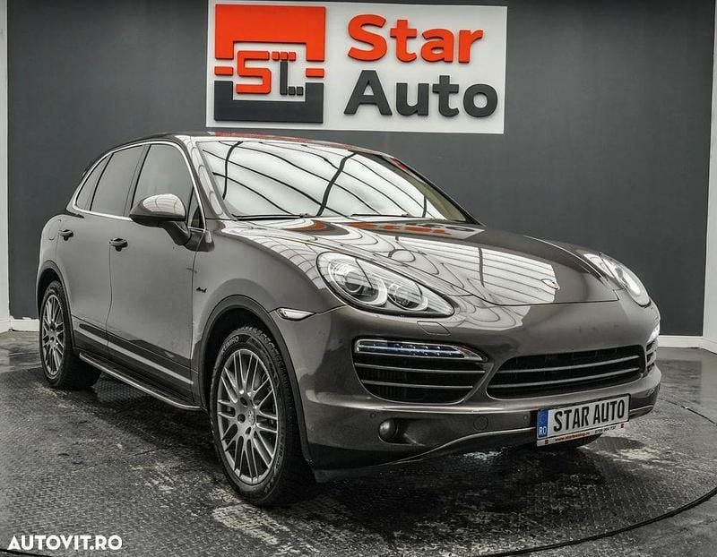 Second-hand Porsche Cayenne 245 CP (180 kW) 2012 Culoarebej SUV