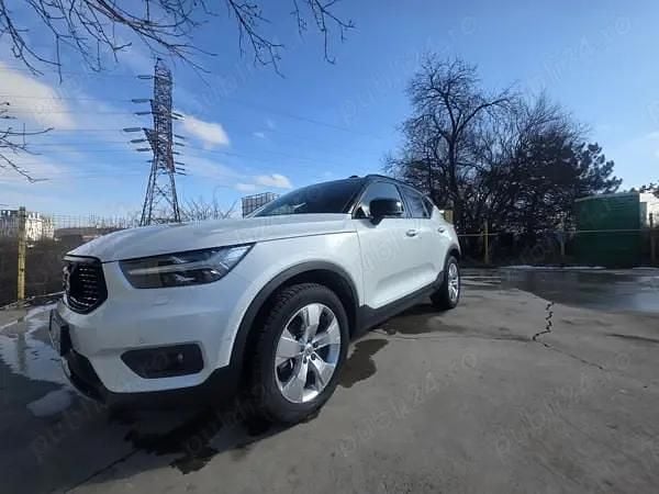 Second-hand Volvo XC40 145 CP (106 kW) 2021 Alb SUV