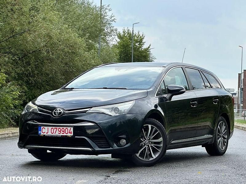 Culoaregri Utilizat 2015 Toyota Avensis Executive Berlinǎ | 8.489 EUR - Imagine 1/4
