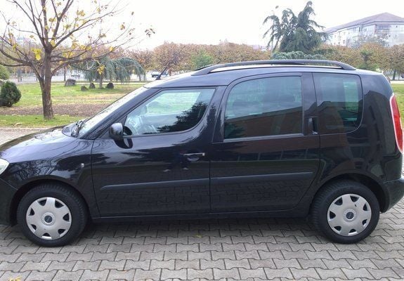 Second-hand Skoda Roomster 75 CP (55 kW) 2010 Negru Monovolum
