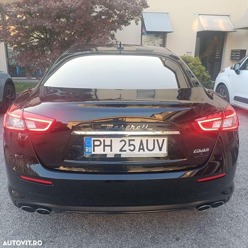 Culoarenegru Utilizat 2018 Maserati Ghibli GranLusso Coupe | 30.000 EUR - Imagine 1/4