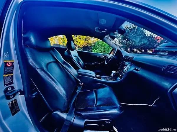 Second-hand Mercedes 220 115 CP (84 kW) 2005 Coupe