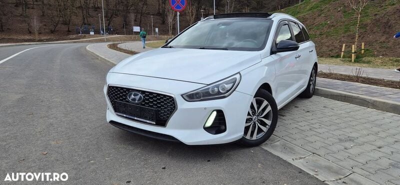Alb Utilizat 2018 Hyundai i30 Passion Plus Break | 11.000 EUR (Preț OK) - Imagine 1/4
