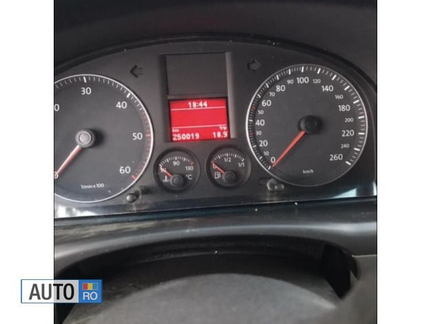 Second-hand VW Touran 105 CP (77 kW) 2008 Monovolum