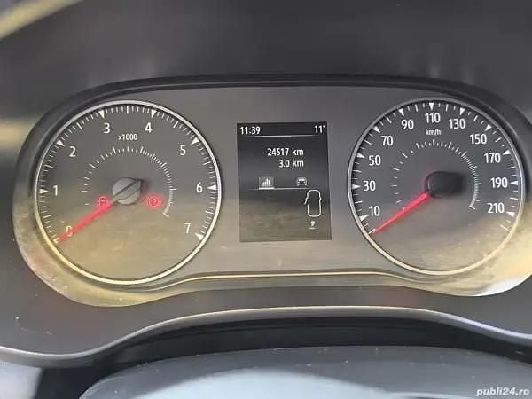 Verde Utilizat 2024 Dacia Sandero Stepway Monovolum | 16.300 EUR (Scump) - Imagine 1/4