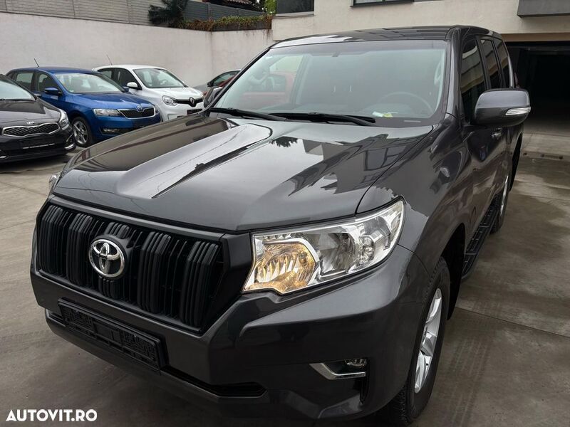 Gri Utilizat 2023 Toyota Land Cruiser Comfort SUV | 48.400 EUR (Super Preț) - Imagine 1/4