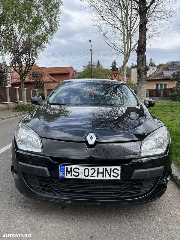 Negru Utilizat 2010 Renault Mégane GrandTour Authentique Break | 4.200 EUR (Puțin scump) - Imagine 1/4