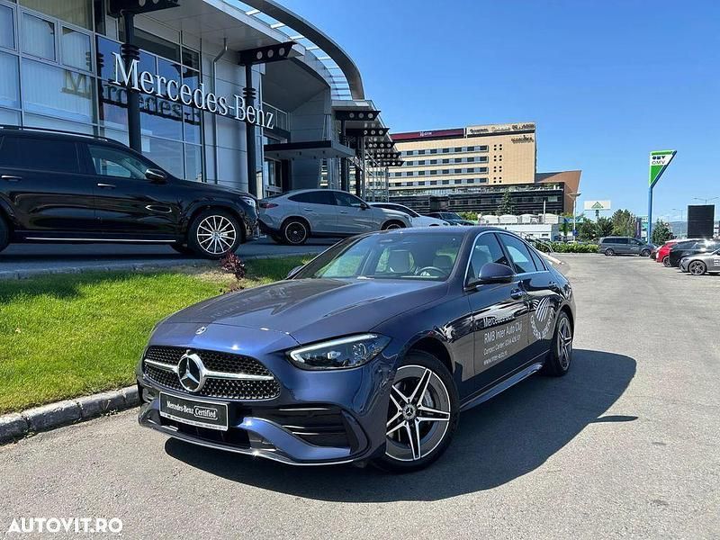 Culoarealbastru Utilizat 2024 Mercedes C300e AMG line Berlinǎ | 59.990 EUR (Puțin scump) - Imagine 1/4